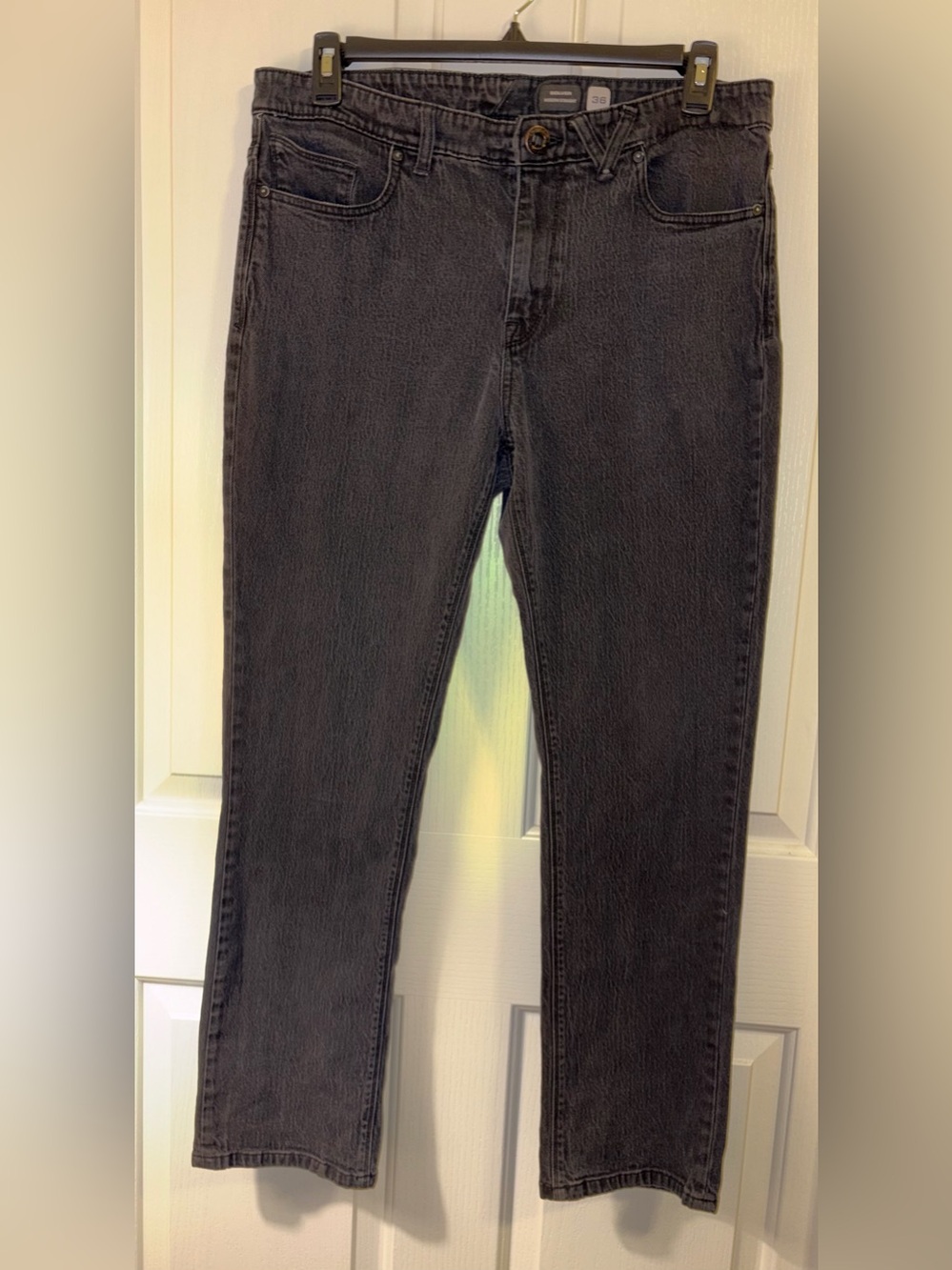 Volcom Men’s Solver Modern Straight Jean Black size 36x30